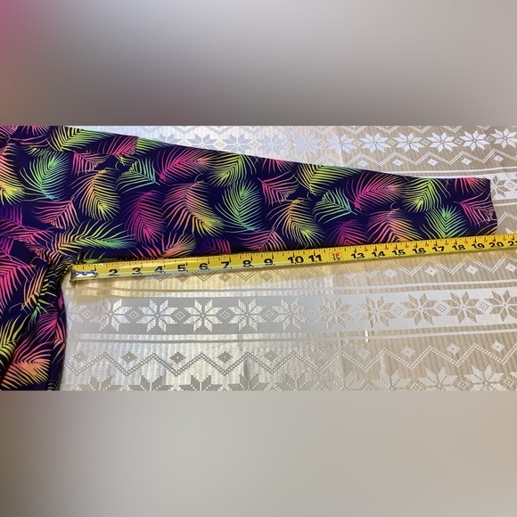 Luv21 Leggings Capris Cropped Women’s Size 2-10 Pockets Neon Yoga Waistband - Picture 5 of 7